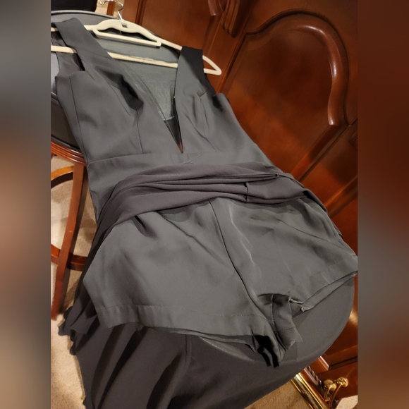 BCBGMAXAZRIA - HALEE - Women's  Size 2 - ROMPER Runway PARTY DRESS - NWOT - Picture 8 of 15